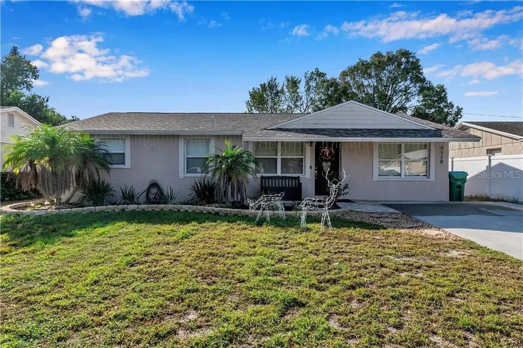 8428 91st Terrace Seminole FL 33777