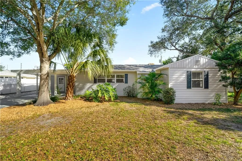 809 75th Street N St Petersburg FL 33710