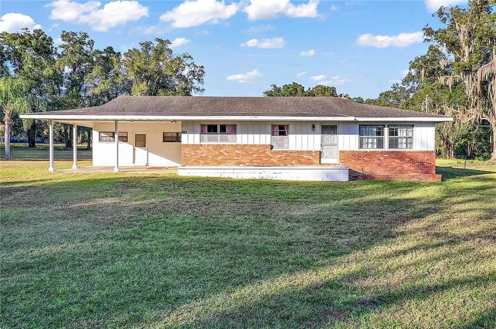21715 Dairy Road Eustis FL 32736