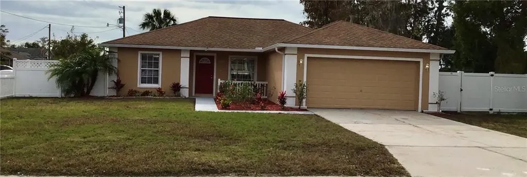 206 Larkspur Court Kissimmee FL 34743
