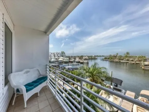 8272 Harborside Circle Englewood FL 34224