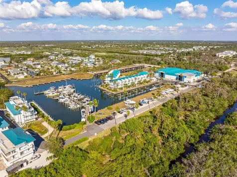 8272 Harborside Circle Englewood FL 34224
