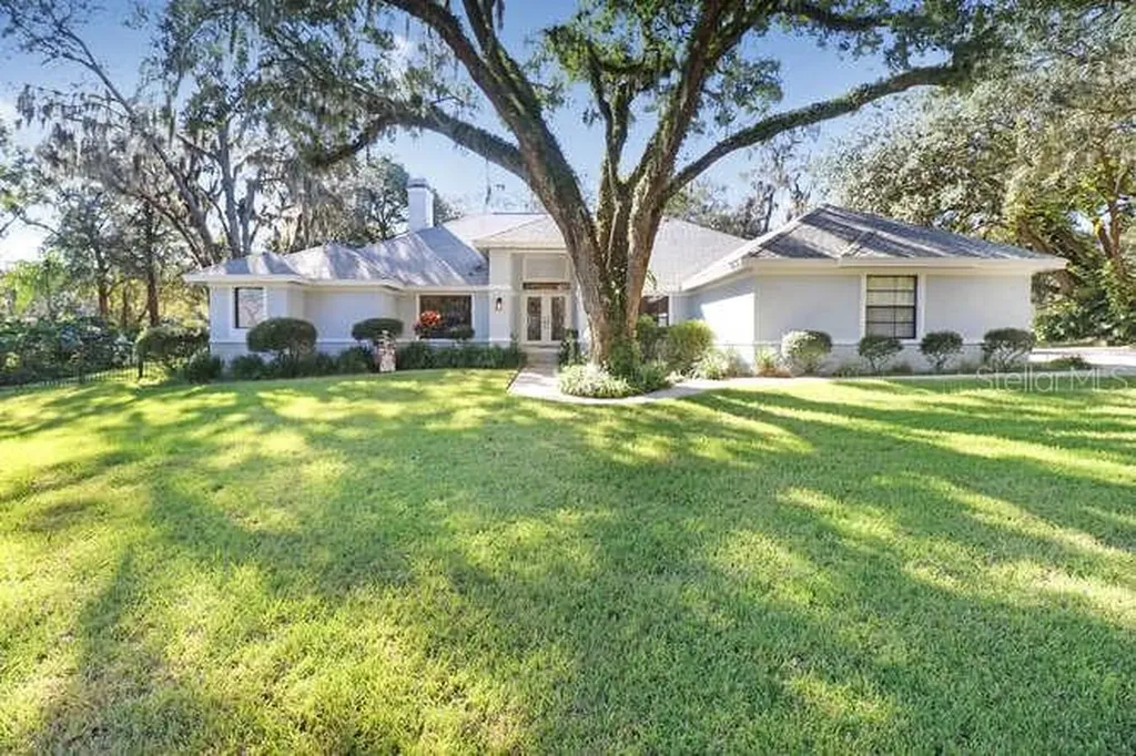 1705 Cottage Forest Court Brandon FL 33510
