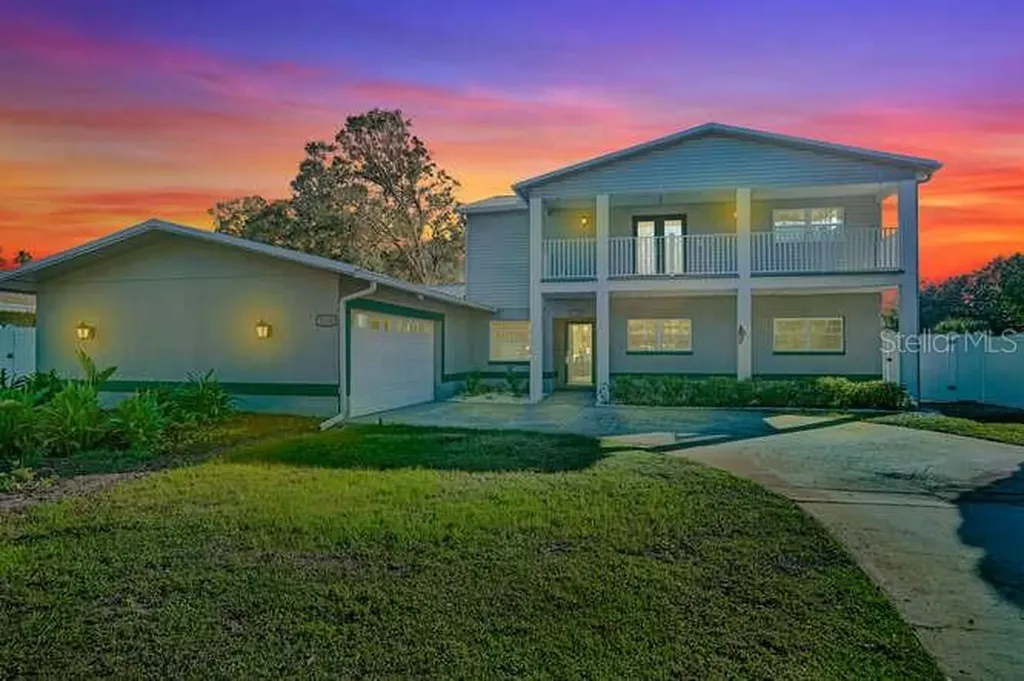 1138 52nd Avenue N St Petersburg FL 33703