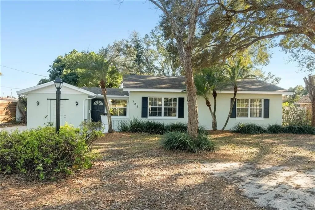 709 Wessex Place Orlando FL 32803