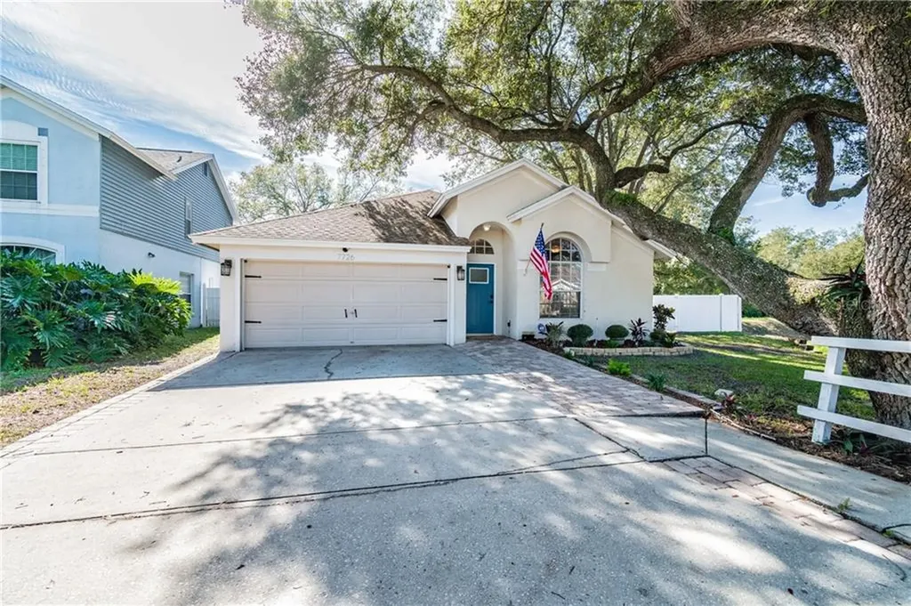 7726 Marbella Creek Avenue Tampa FL 33615