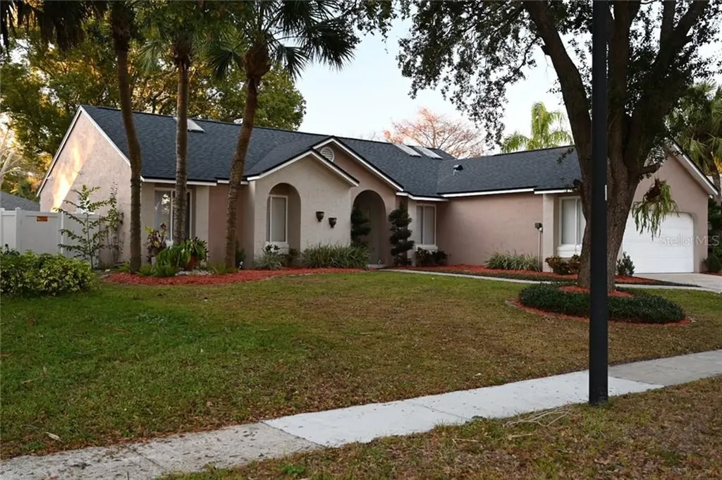 521 Lakeshore Circle Lake Mary FL 32746