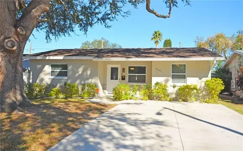 5327 18th Avenue N St Petersburg FL 33710