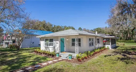 701 W Henry Avenue Tampa FL 33604