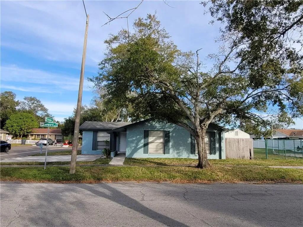 6406 Freedom Court Tampa FL 33634