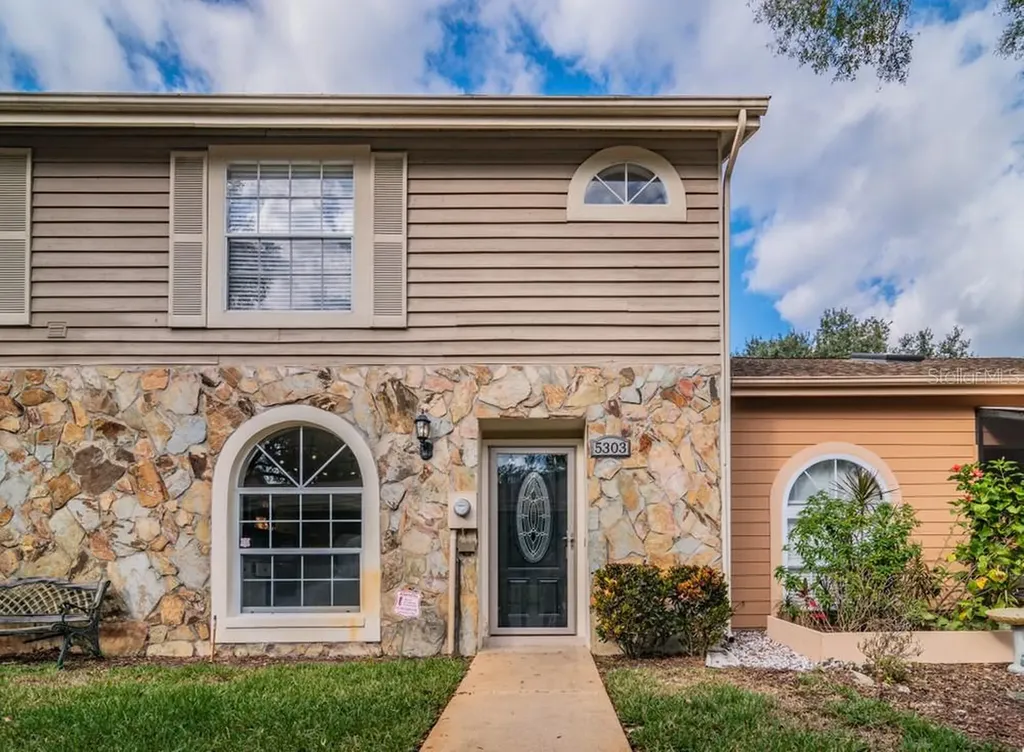 5303 Rollinsford Court Tampa FL 33624