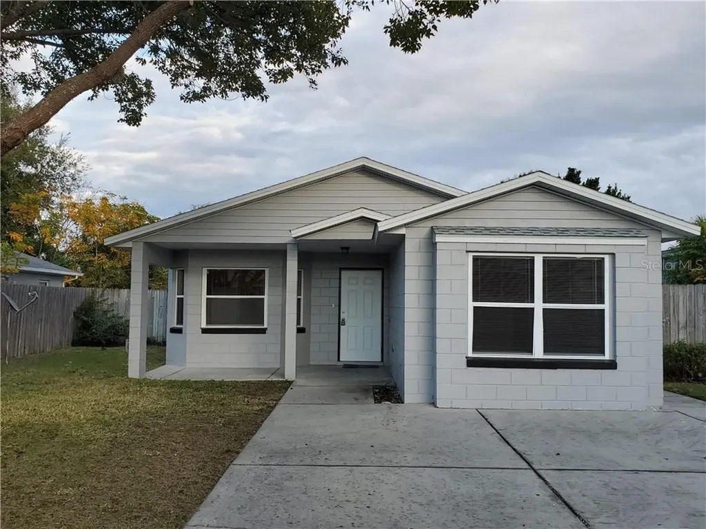 33 Bonaire Place Umatilla FL 32784