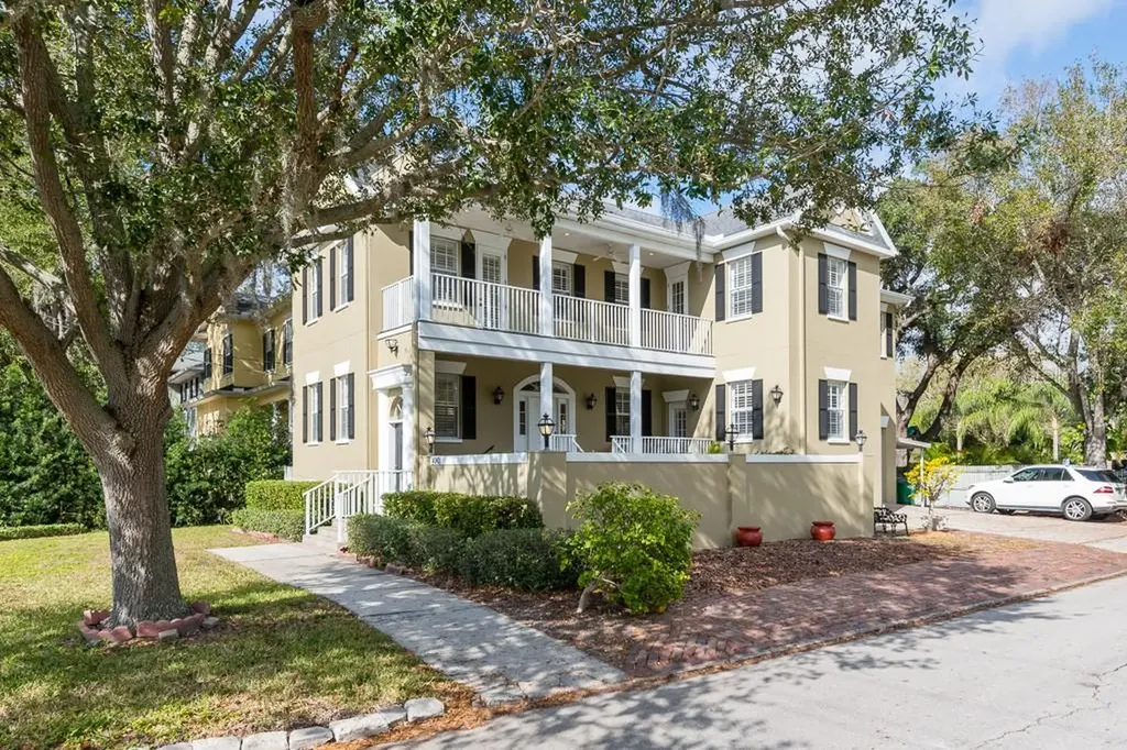 4901 W San Jose Street Tampa FL 33629