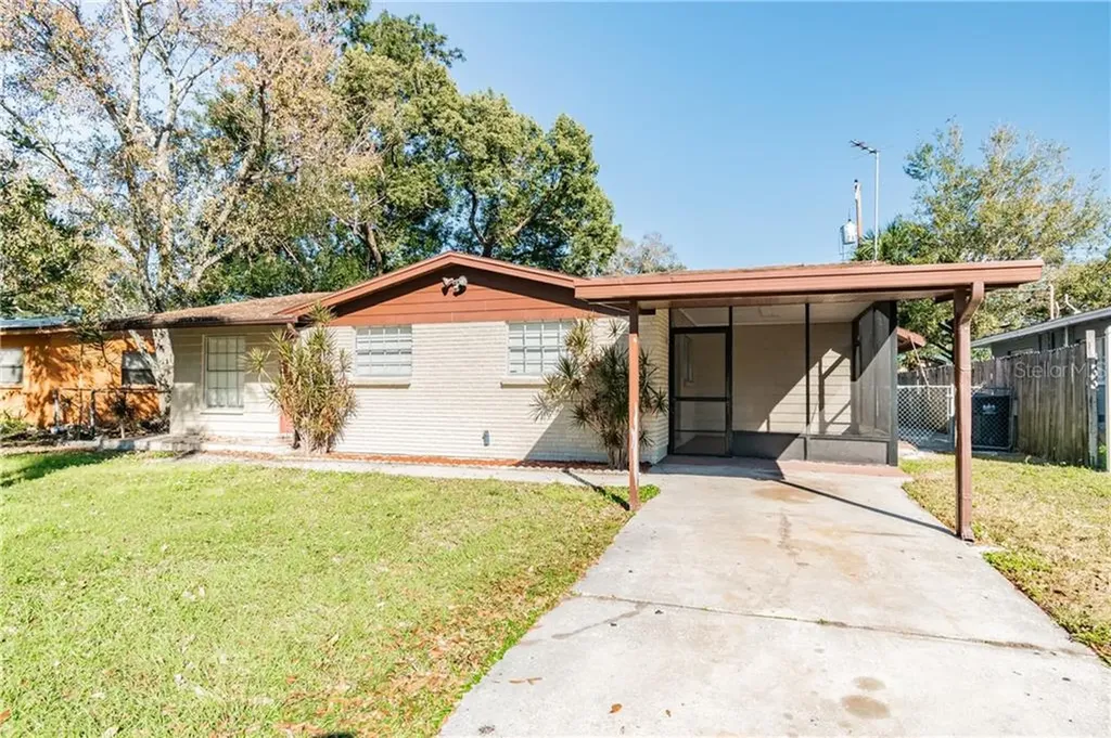 2607 W Kenmore Avenue Tampa FL 33614