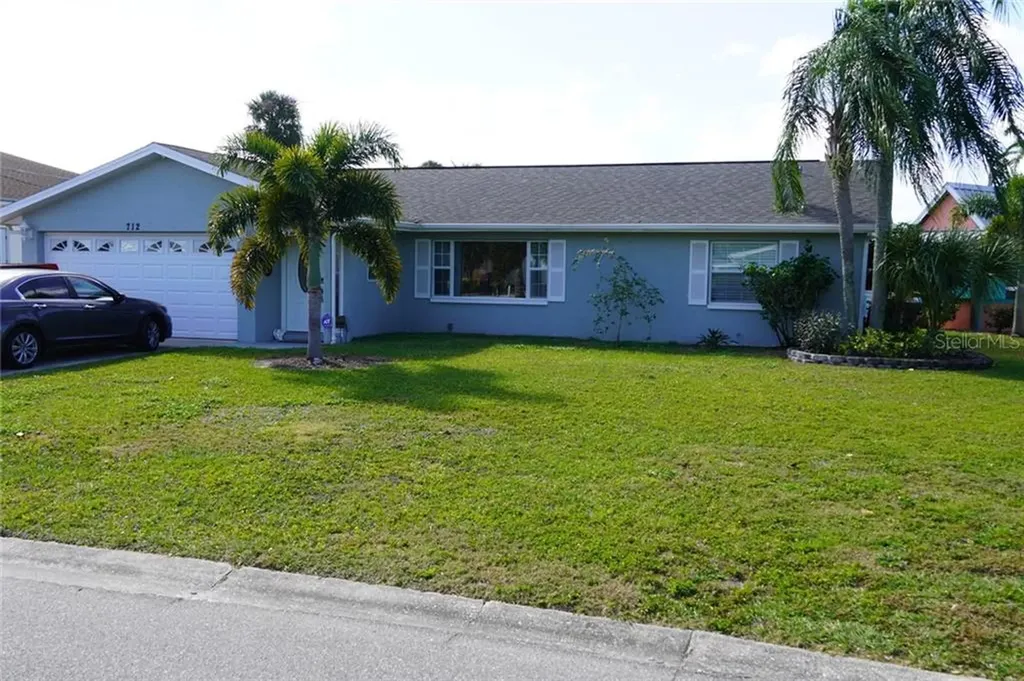 712 Jamaica Circle W Apollo Beach FL 33572