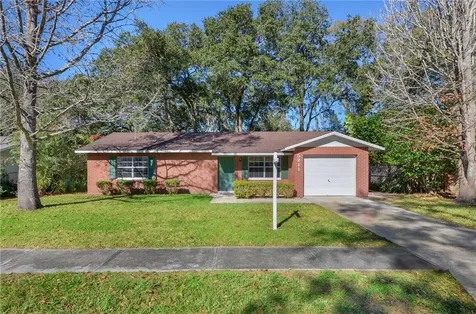 5211 Presidential Street Seffner FL 33584