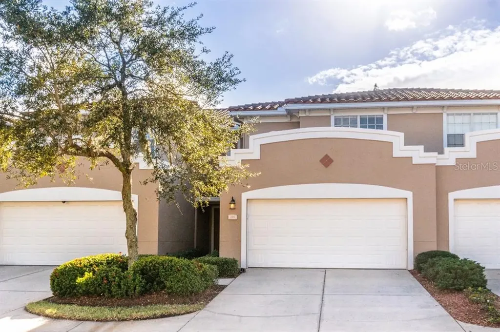 239 Valencia Circle St Petersburg FL 33716