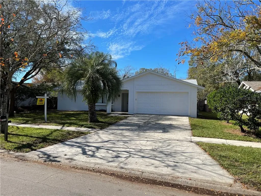 15718 Country Lake Drive Tampa FL 33624