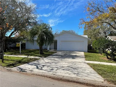15718 Country Lake Drive Tampa FL 33624