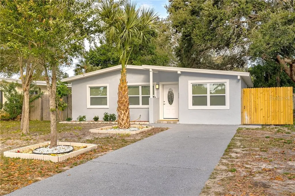 5641 11th Avenue N St Petersburg FL 33710