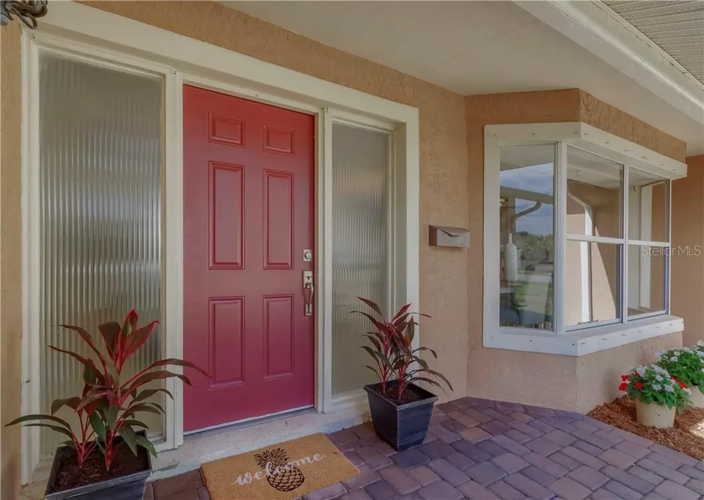 2872 59th Way N St Petersburg FL 33710