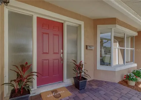 2872 59th Way N St Petersburg FL 33710