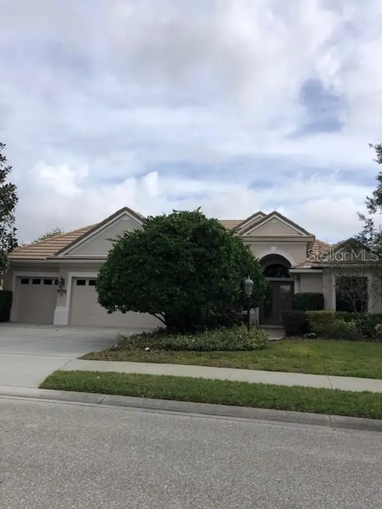 7923 Treesdale Glen Lakewood Ranch FL 34202