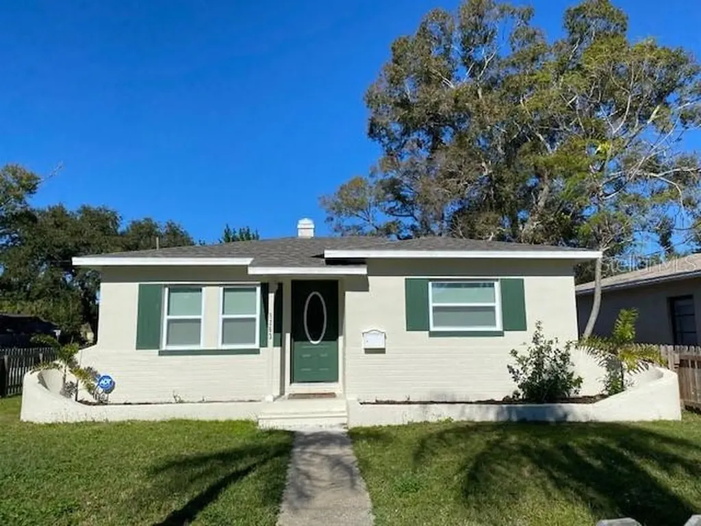 5263 5th Avenue S St Petersburg FL 33707