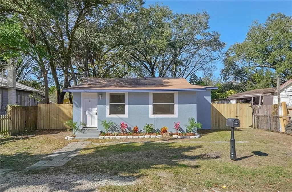 8206 N Alaska Street Tampa FL 33604