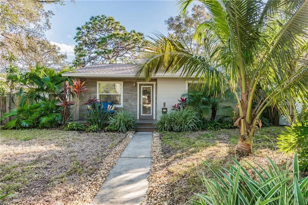 4742 Burlington Avenue N St Petersburg FL 33713