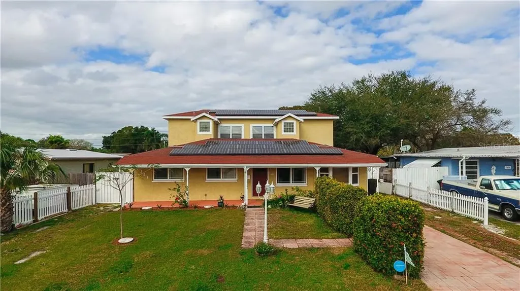 7321 36th Avenue N St Petersburg FL 33710
