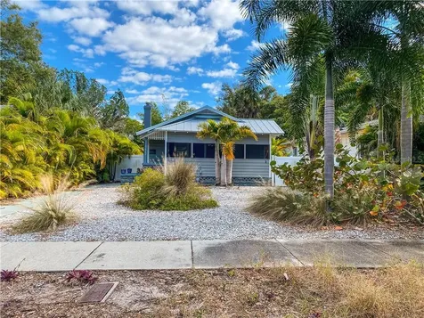 935 13th Street N St Petersburg FL 33705