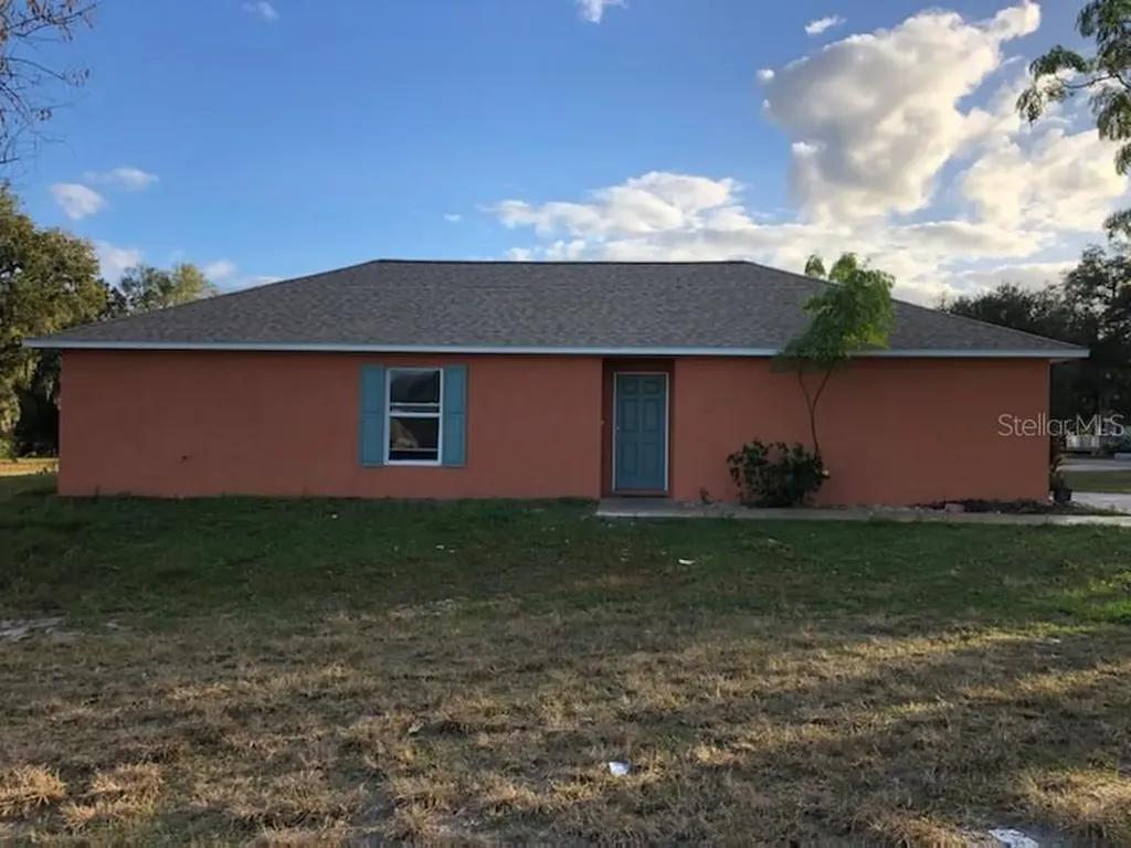 111 Florida Avenue Mascotte FL 34753