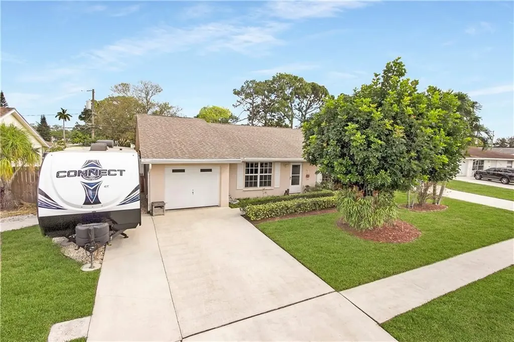 3566 Harwich Court Greenacres FL 33467