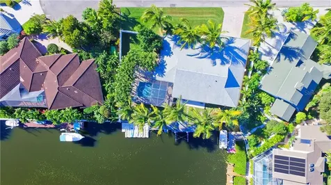 116 Queen Ann Court Hutchinson Island FL 34949