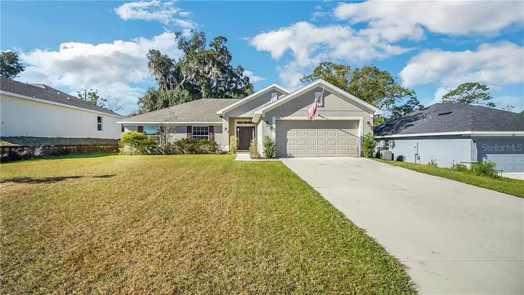 2129 Angel Fish Loop Leesburg FL 34748