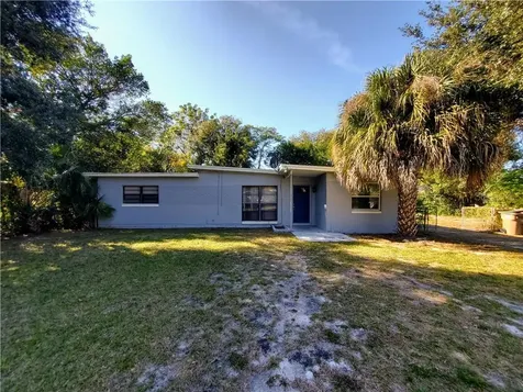 1475 Palm Drive Mount Dora FL 32757