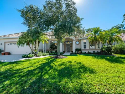 5217 Far Oak Circle Sarasota FL 34238