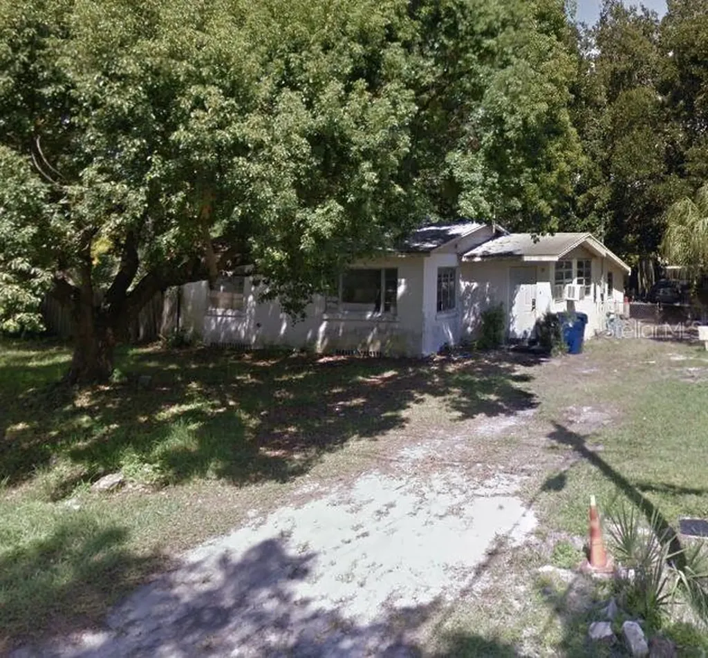 3921 W Powhatan Avenue Tampa FL 33614