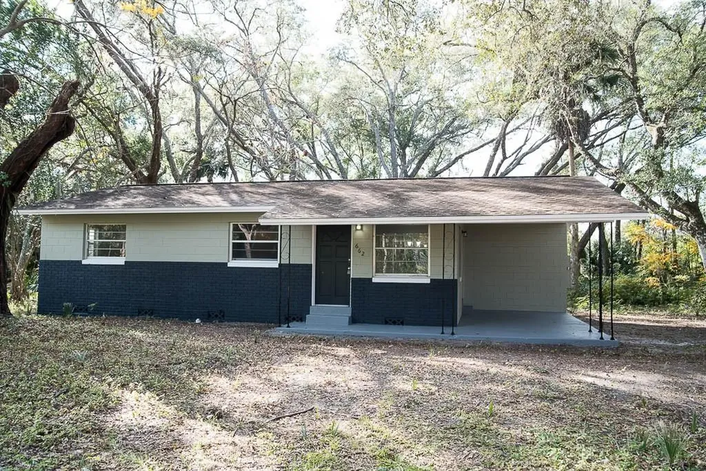662 N Volusia Avenue Pierson FL 32180