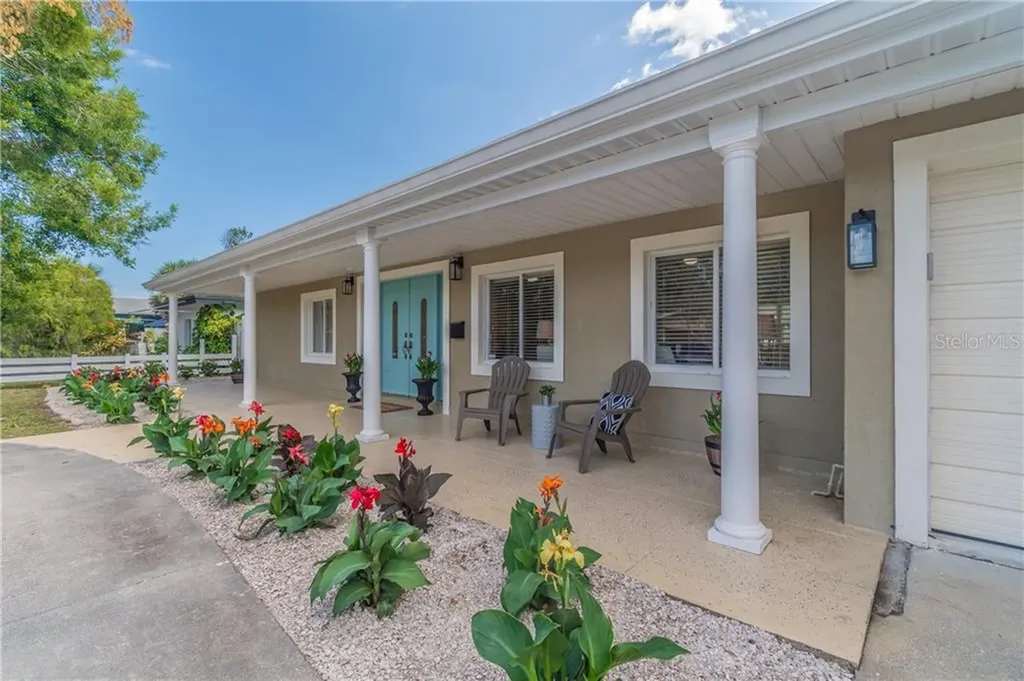 558 25th Avenue SE St Petersburg FL 33705