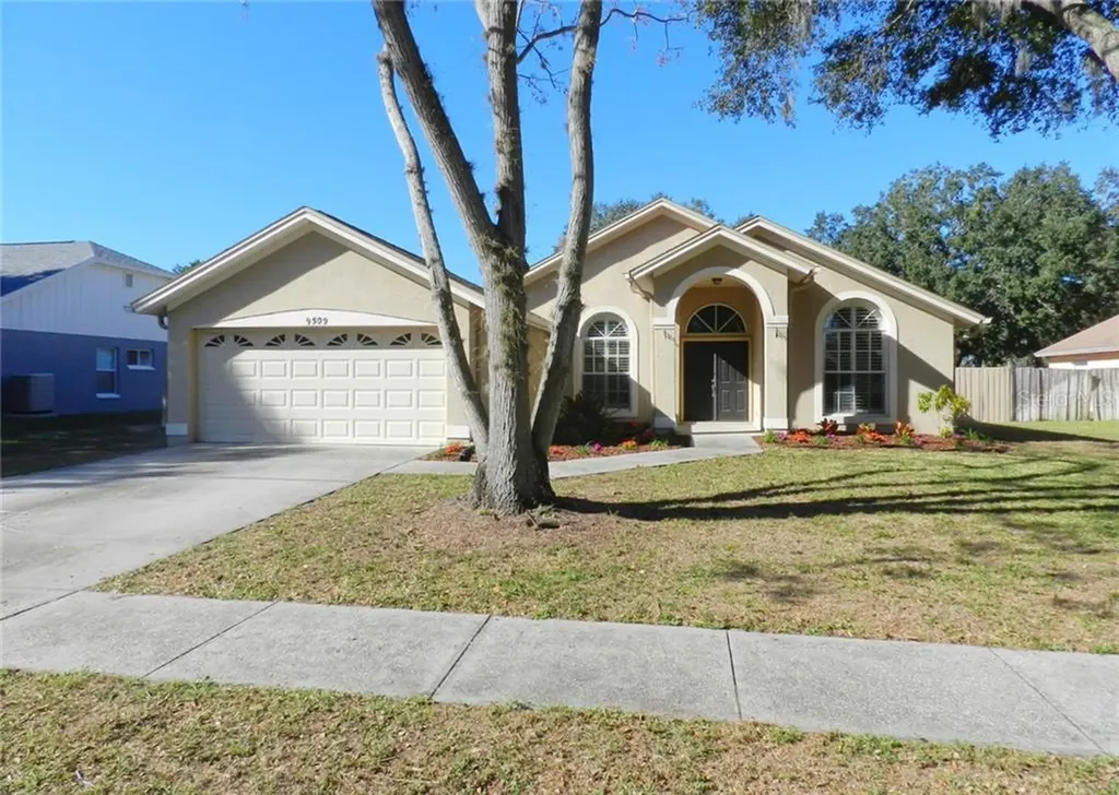 9509 Glenpointe Drive Riverview FL 33569
