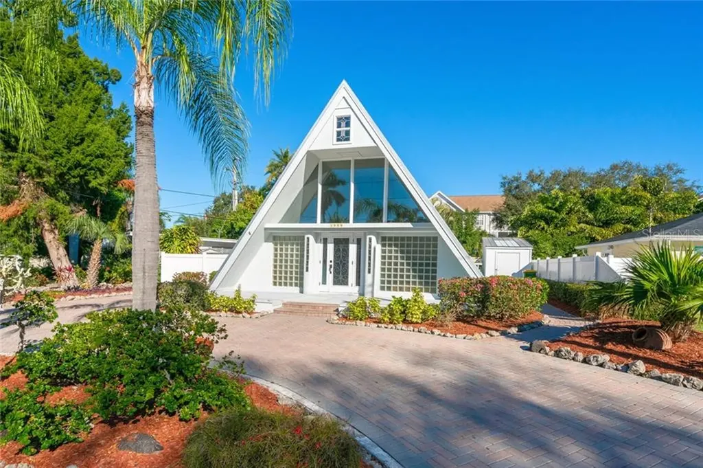 1909 High Point Drive Sarasota FL 34236