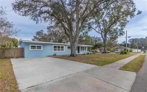 6251 71st Avenue N Pinellas Park FL 33781
