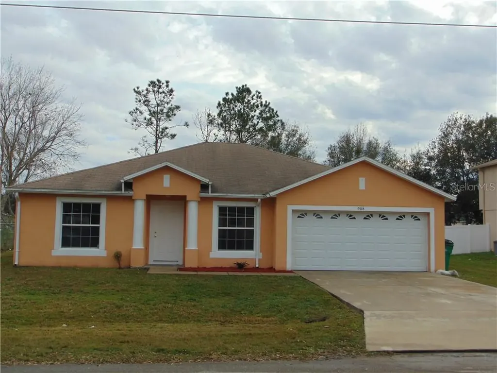 908 Louvre Court Kissimmee FL 34759