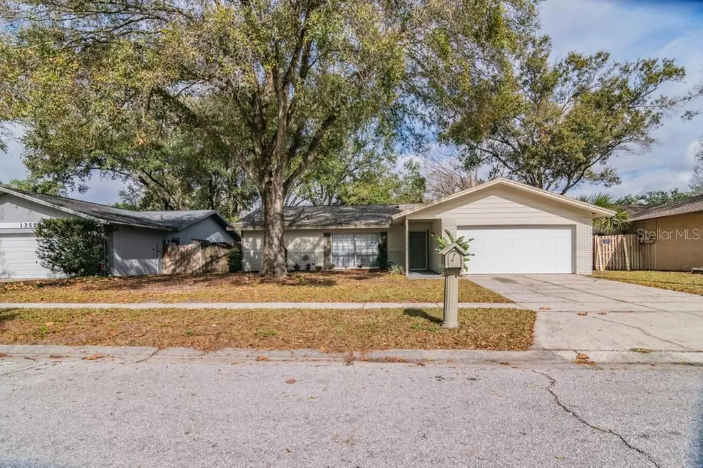 13523 Capitol Drive Tampa FL 33613