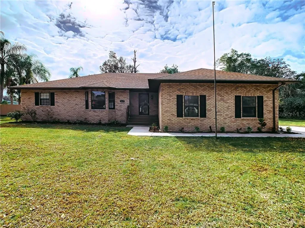 2120 Eau Claire Avenue Deland FL 32724