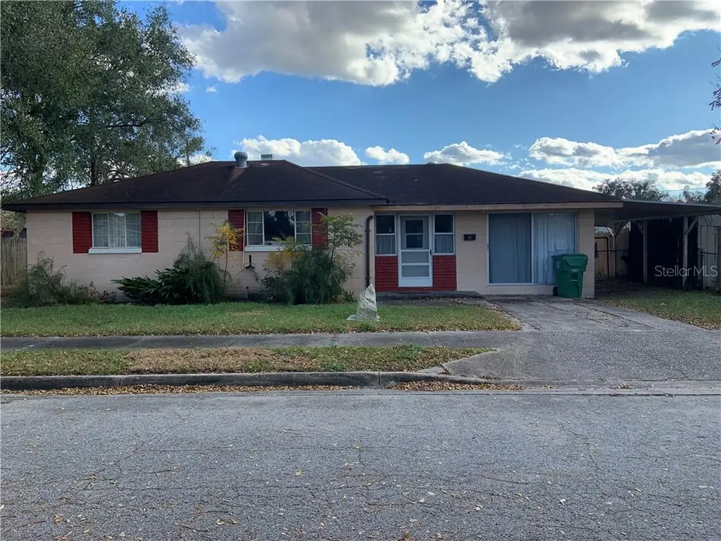 806 W Arizona Avenue Deland FL 32720