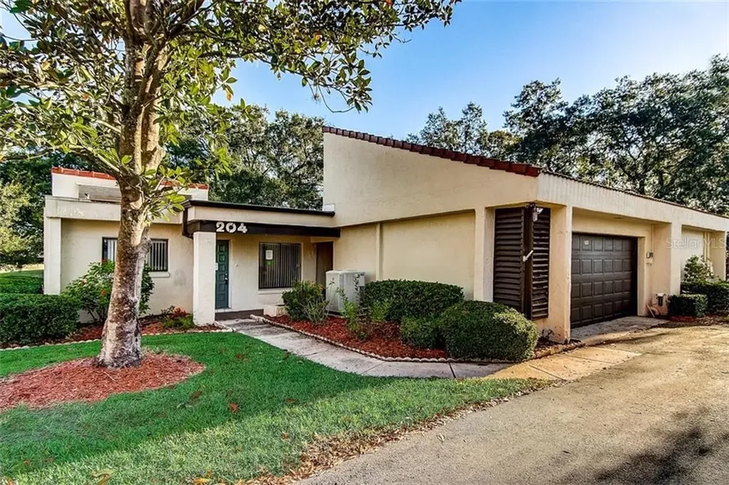 204 Granada Court N Plant City FL 33566