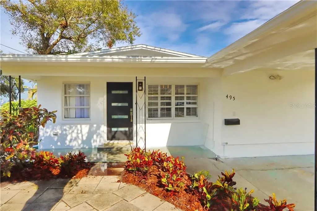 495 49th Avenue N St Petersburg FL 33703